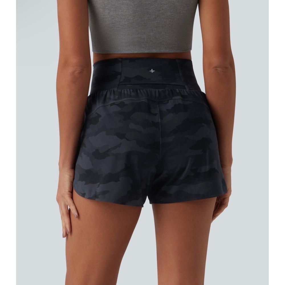 Halara Camo High Waisted Tummy Control 2-in-1 Running Shorts 4" Small